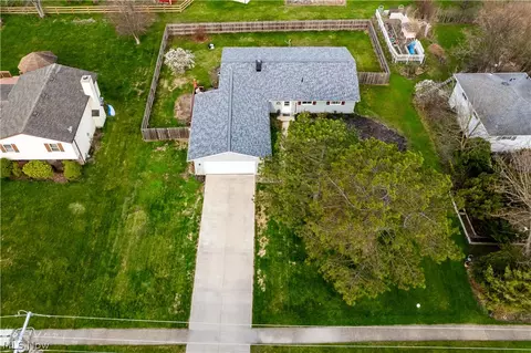 4710 Jaycox Rd, Avon, OH 44011 photo 2