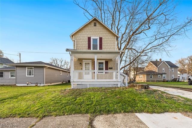 615 W Spruce Ave, Ravenna, OH 44266