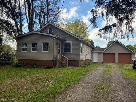 792 Allison Ave NW, Warren, OH 44483