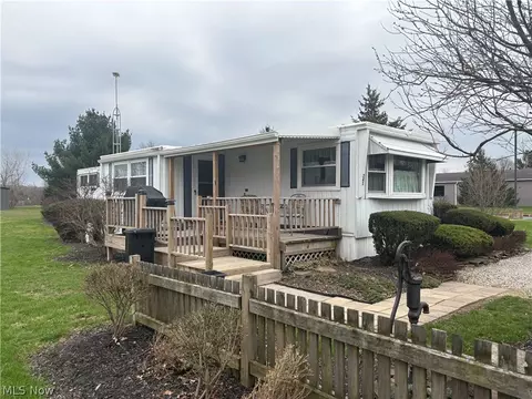 243 Park Ave, New London, OH 44851