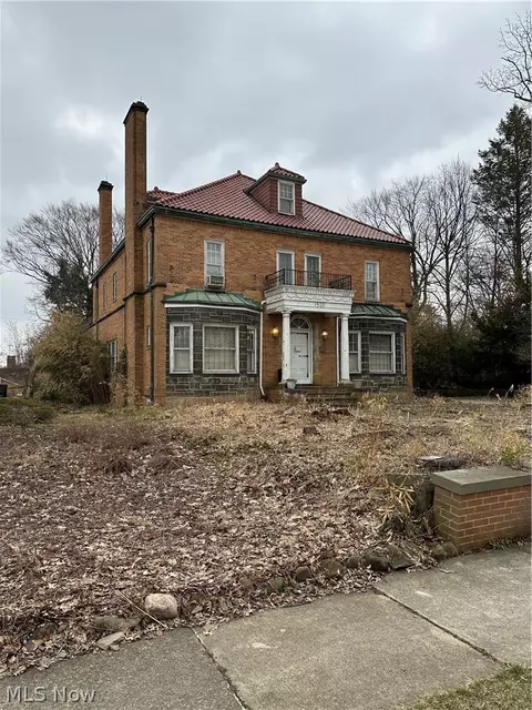 1539 Sheffield Rd, South Euclid, OH 44121