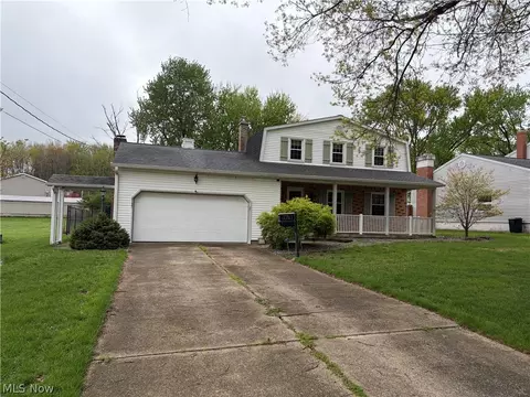 6137 Acatello Pl, Poland, OH 44514