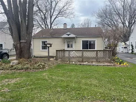 4938 Corduroy Rd, Mentor, OH 44060