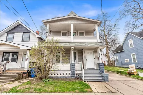 3047 W 105th St, Cleveland, OH 44111