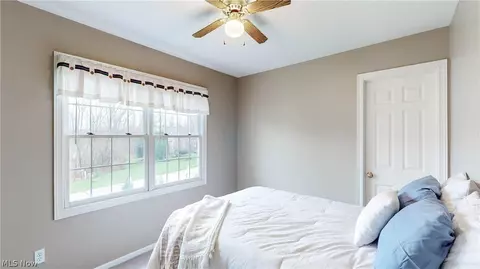 5690 Canyon View Dr, Painesville, OH 44077 photo 27