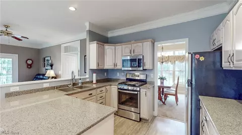5690 Canyon View Dr, Painesville, OH 44077 photo 11