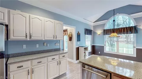 5690 Canyon View Dr, Painesville, OH 44077 photo 10