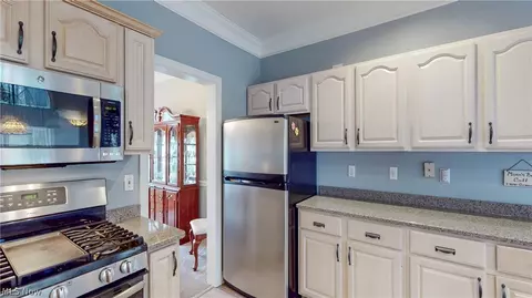 5690 Canyon View Dr, Painesville, OH 44077 photo 7