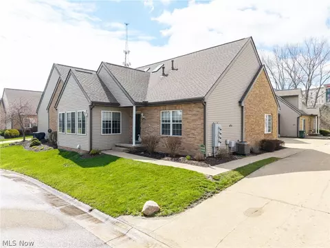 1551 Cambridge Ave SW, North Canton, OH 44709