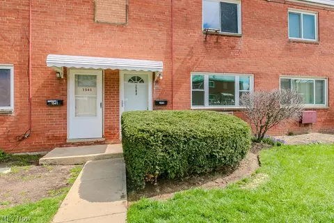 1543 Severn Ln #6D, Wickliffe, OH 44092