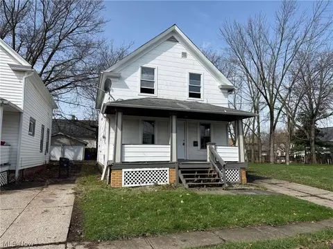 4464 W 28th St, Cleveland, OH 44109