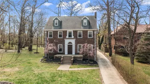 3372 Mayfield Rd, Cleveland Heights, OH 44118