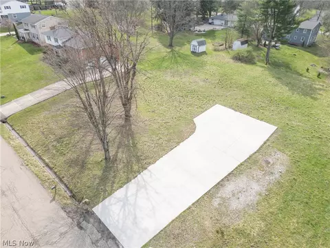 4327 Skycrest Dr NW, Canton, OH 44718