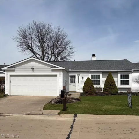 9811 Willow Ln #3, Mentor, OH 44060