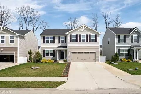 3264 Sunny Brook Dr, Akron, OH 44312