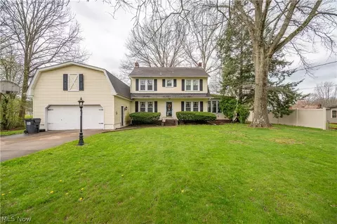 4454 Canfield Rd, Canfield, OH 44406