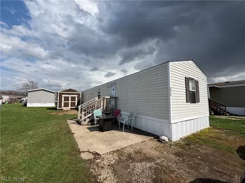 2316 Deerfield Dr, Deerfield, OH 44411