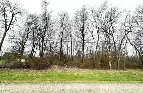 tbd Pinewood Dr, Weirton, WV 26062