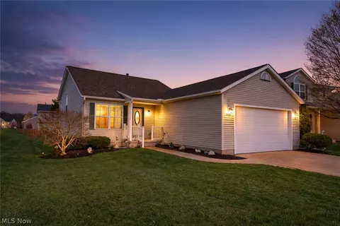 38222 Pebble Lake Trl, North Ridgeville, OH 44039
