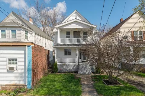 828 W 11th St, Lorain, OH 44052