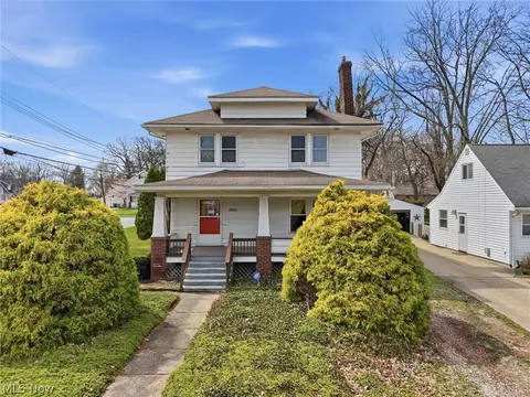 2860 Hudson Dr, Cuyahoga Falls, OH 44221