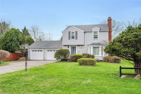 2504 Cardinal Dr, Youngstown, OH 44505
