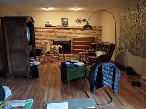 Living - 3106 Parkview St NW, Canton, OH 44708 photo 6 of 6
