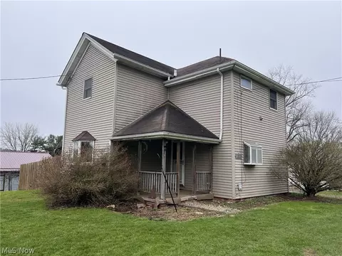 46215 Wyoming Ave, Liverpool, OH 43920