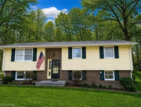 16241 Echo Valley Rd, Wellsville, OH 43968