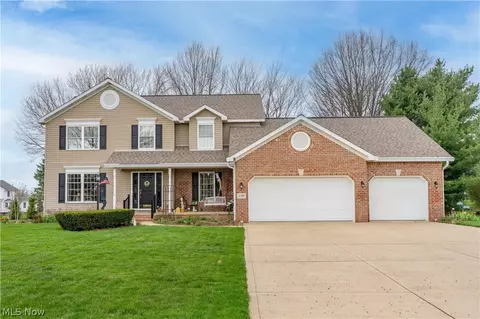 4381 Golden Eagle Rd NW, Massillon, OH 44646
