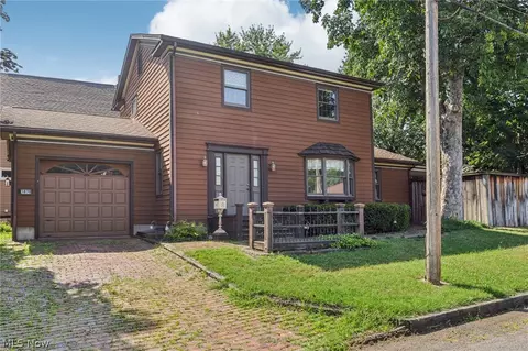 1870 Dallas Ave, Akron, OH 44301