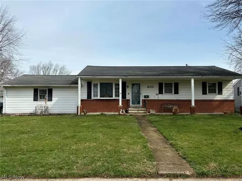 810 Woodale Dr, Bucyrus, OH 44820