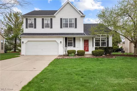 27070 Glenside Ln, Olmsted Twp, OH 44138