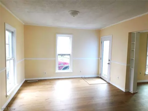 Living - 276 Orange St, Conneaut, OH 44030 photo 3 of 3
