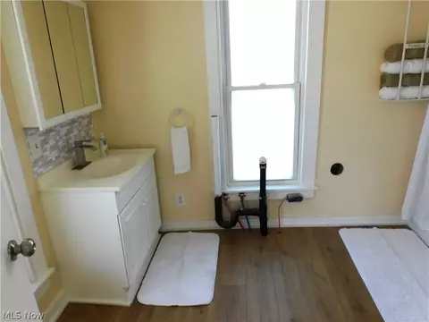 Bath - 276 Orange St, Conneaut, OH 44030 photo 1 of 3