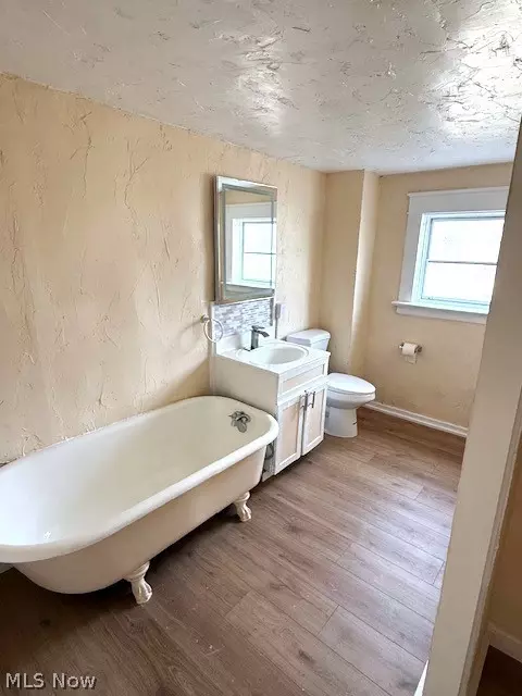 Bath - 276 Orange St, Conneaut, OH 44030 photo 3 of 3