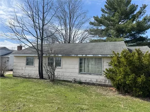4459 N Leavitt Rd NW, Warren, OH 44485