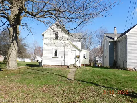 522 Shackson St, Conneaut, OH 44030