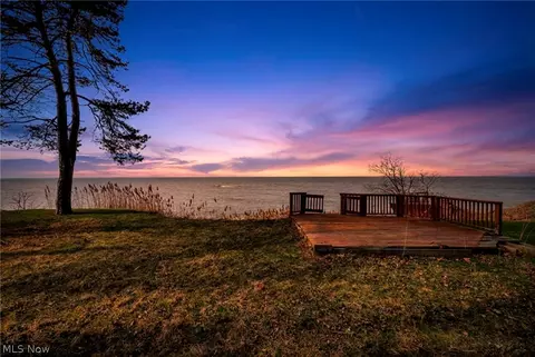 7639 Salida Rd, Mentor On The Lake, OH 44060