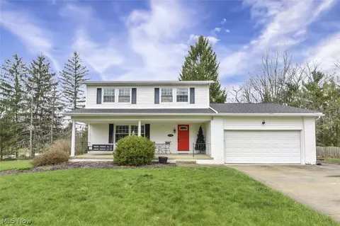 5782 Holland Dr, Hudson, OH 44236