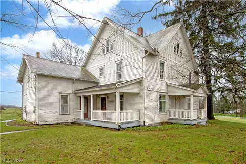 907 N Mt Eaton Rd, Dalton, OH 44618