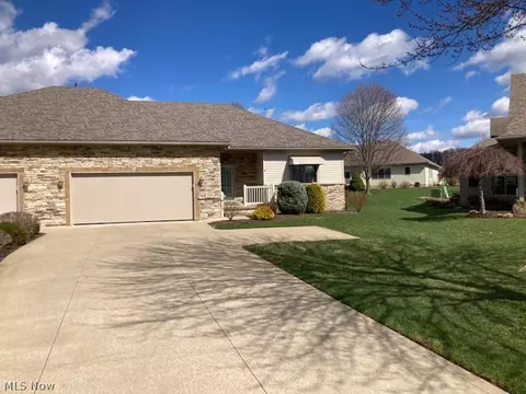 1335 Meadowbrook Dr, Dover, OH 44622