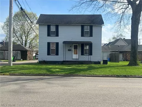 839 Orange St, Coshocton, OH 43812