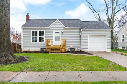 1824 17th St, Cuyahoga Falls, OH 44223