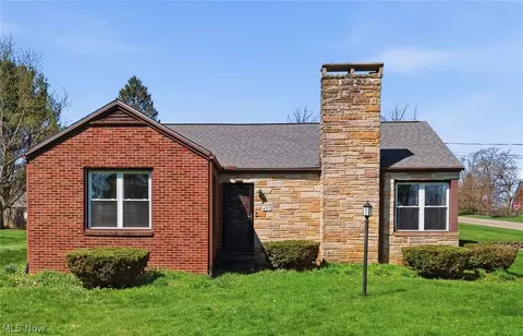 4717 Grandview Ave NE, Canton, OH 44705