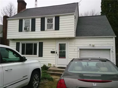 1317 38th St NW, Canton, OH 44709