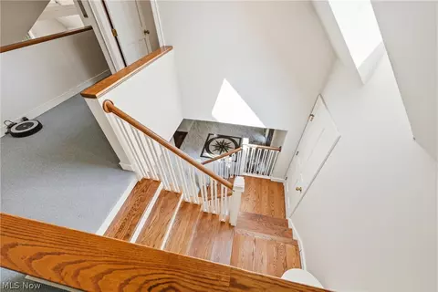 Entry Way - 5700 Clingan Rd, Struthers, OH 44471 photo 6 of 6