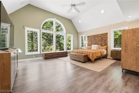 Bedroom - 5700 Clingan Rd, Struthers, OH 44471 photo 1 of 4
