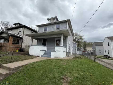 114 Galigher St, Zanesville, OH 43701