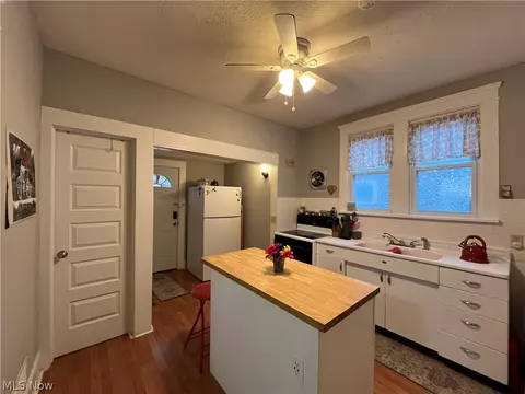 Kitchen - 670 Thayer St, Akron, OH 44310 photo 3 of 3